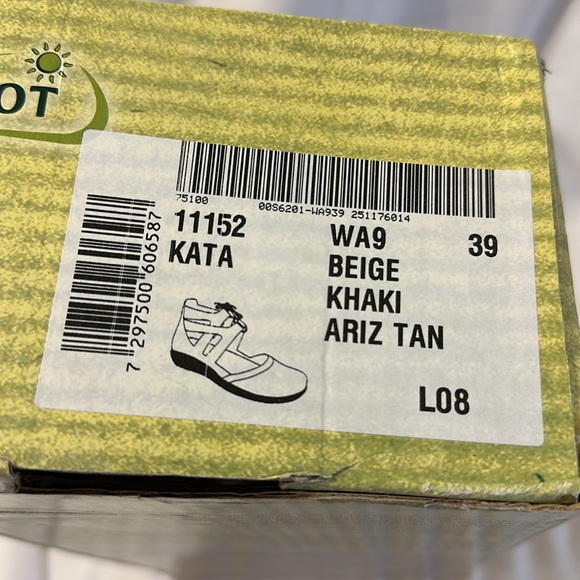 New Naot Kata Sandals - Picture 8 of 9